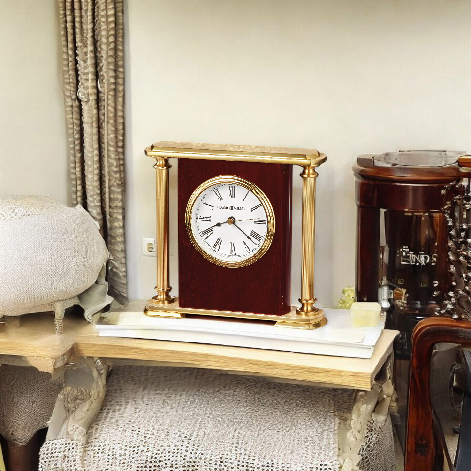 Horloge de table à support en palissandre Encore