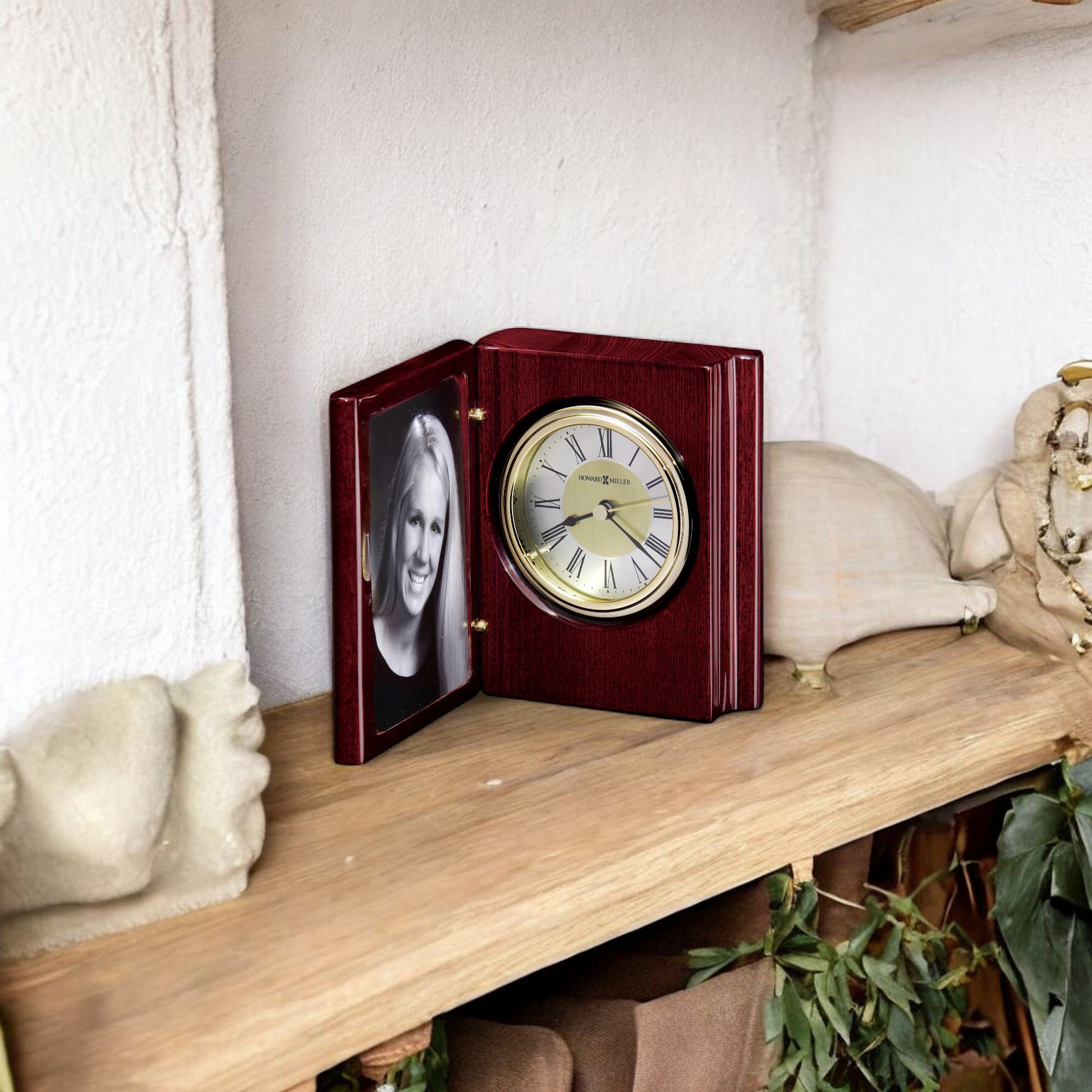 Horloge de table en forme de livre portrait