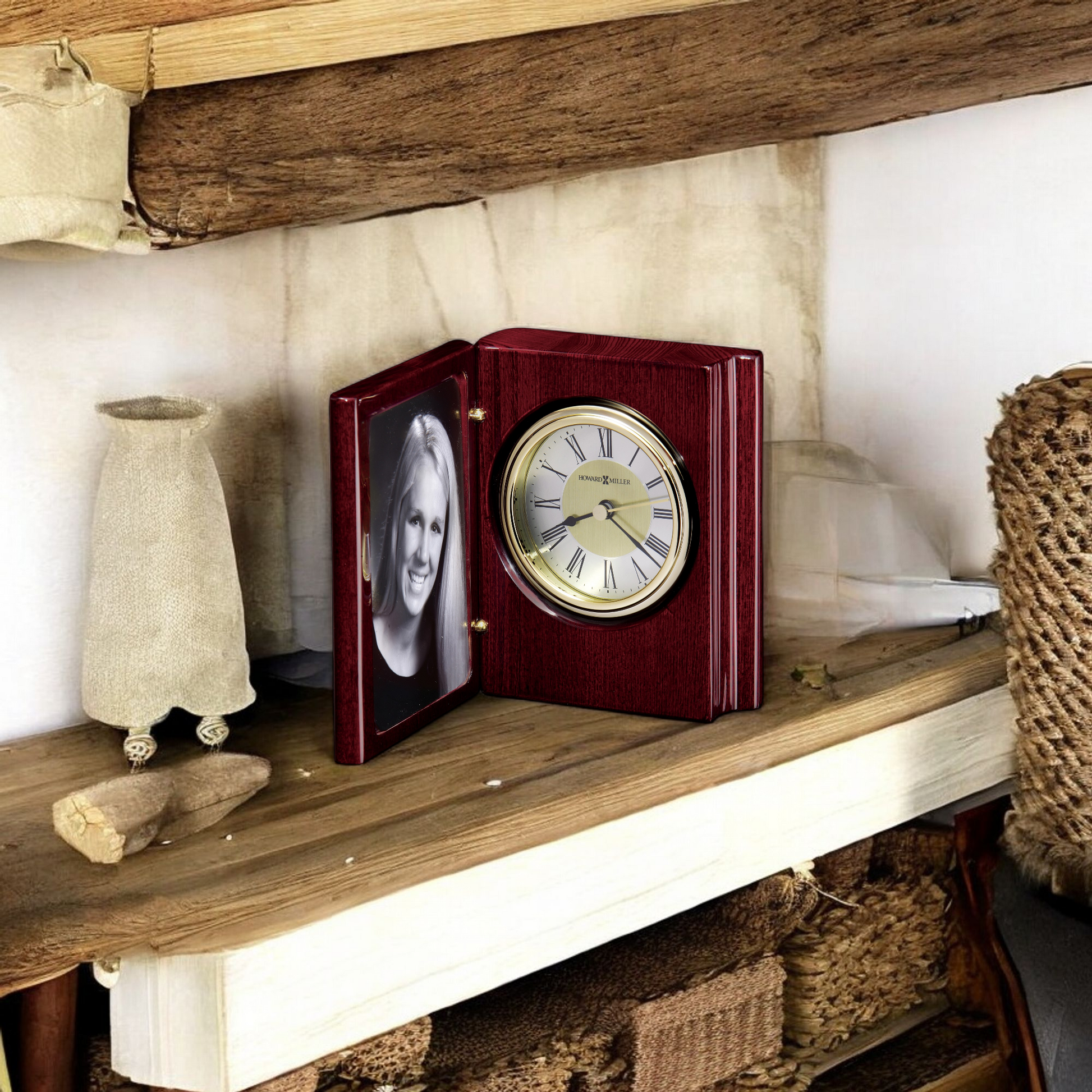 Horloge de table en forme de livre portrait