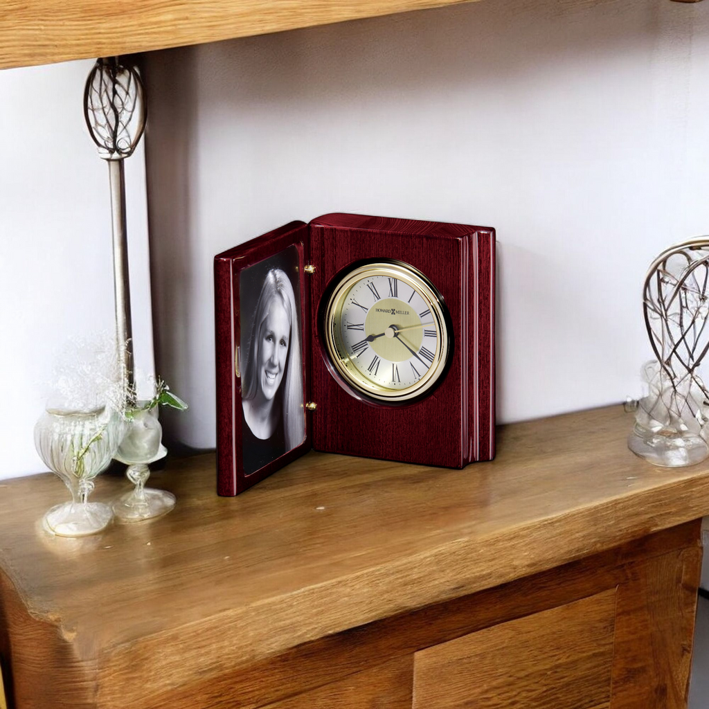 Horloge de table en forme de livre portrait