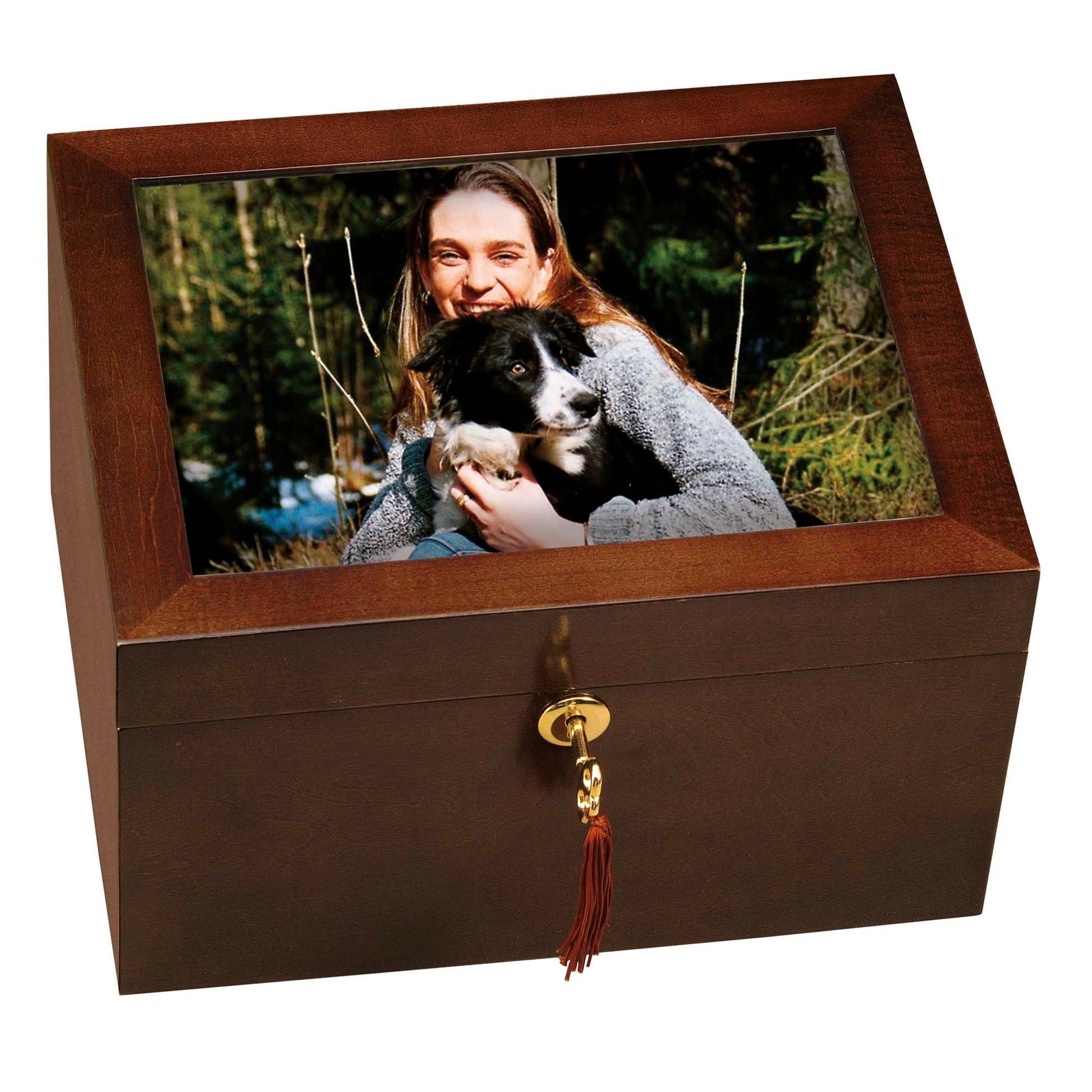 Fidelis III Portrait Urn Chest