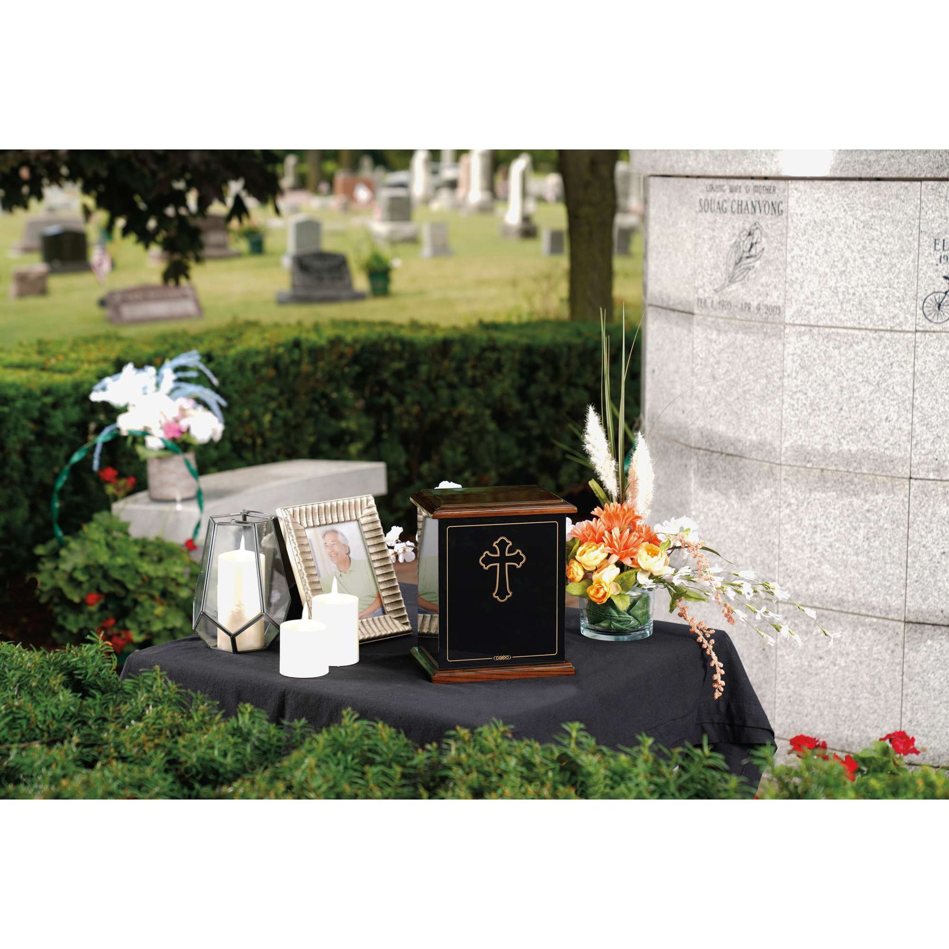 Hope Urn Chest