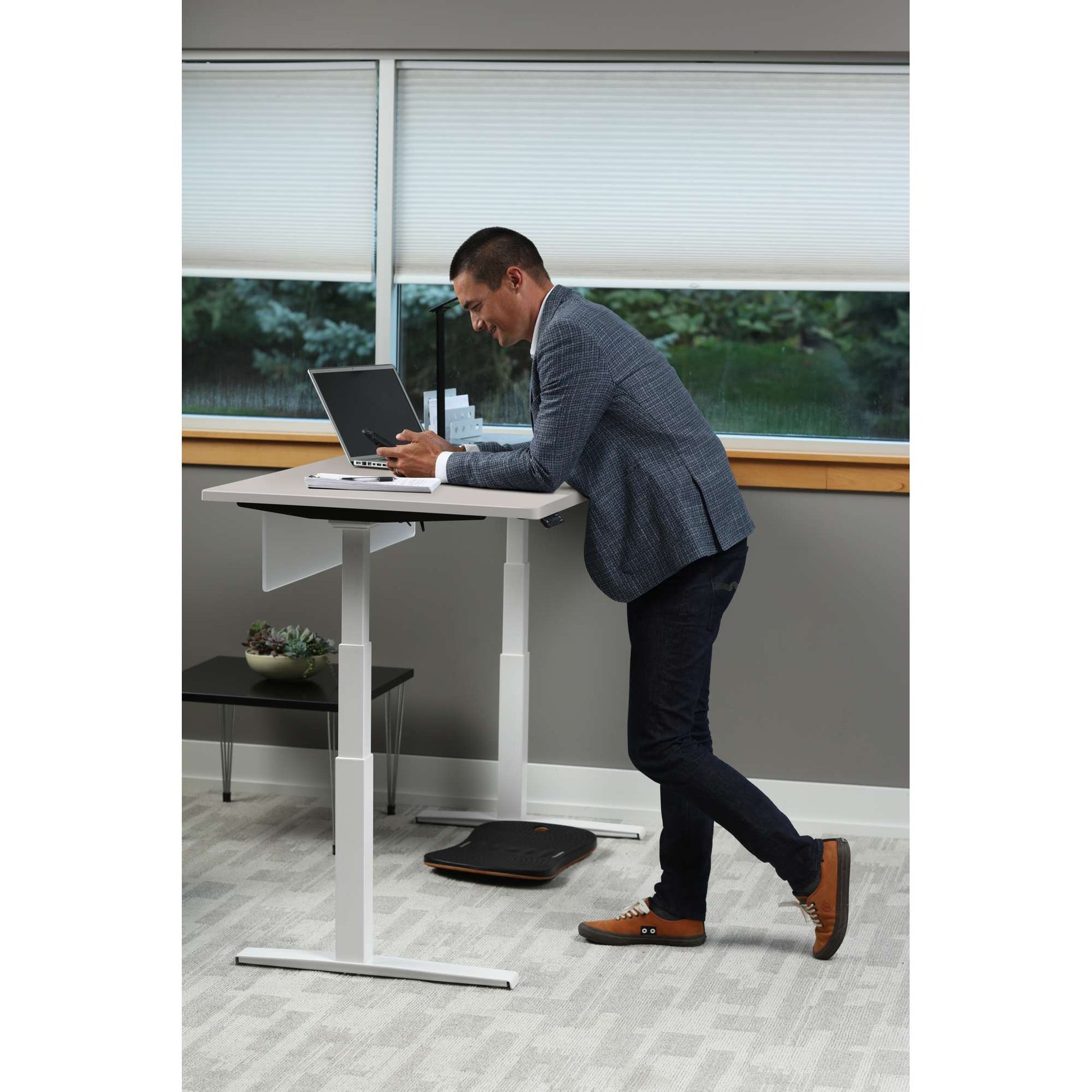 Bureau SmartMoves de 72 po et base réglable en hauteur