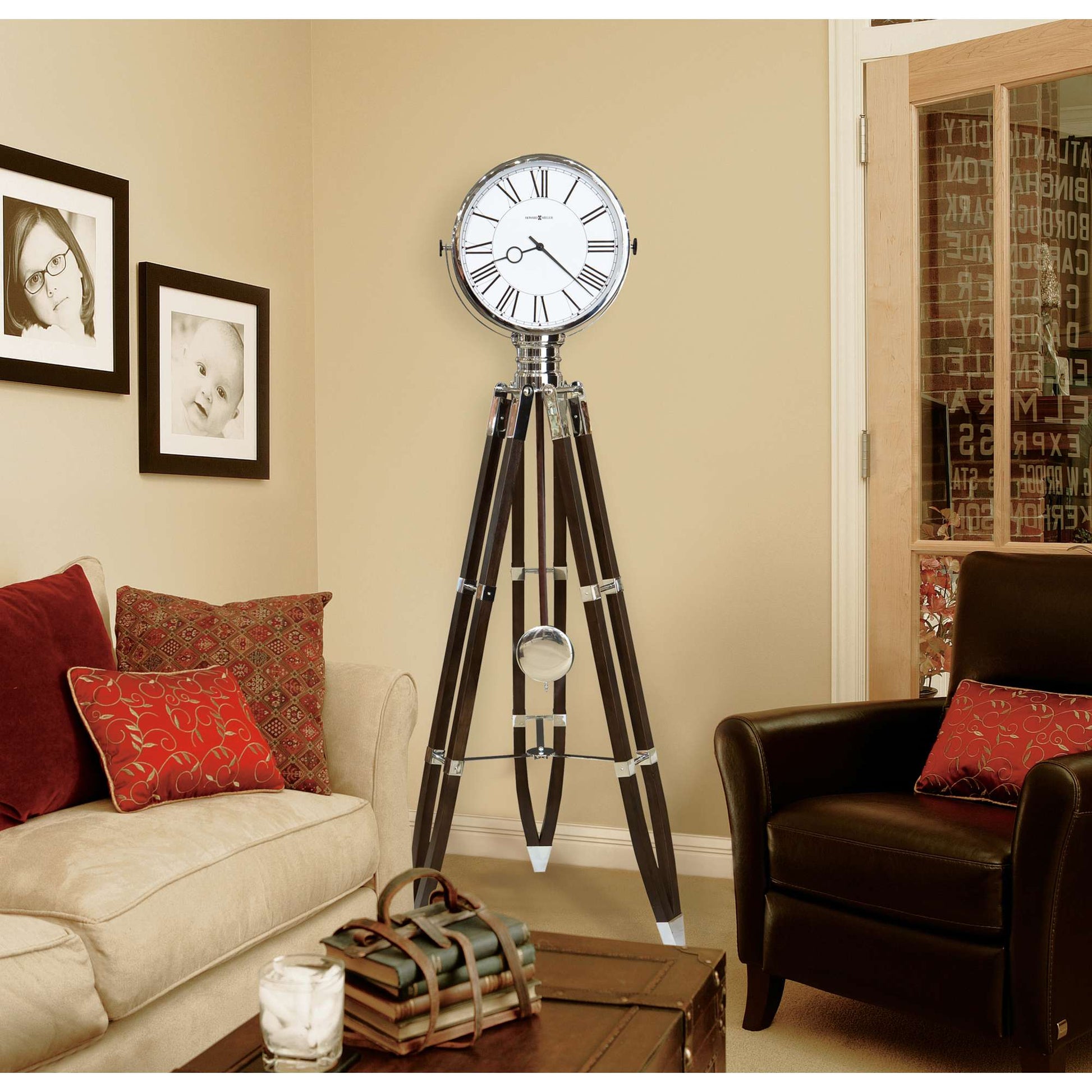 Horloge grand-père trépied Chaplin I